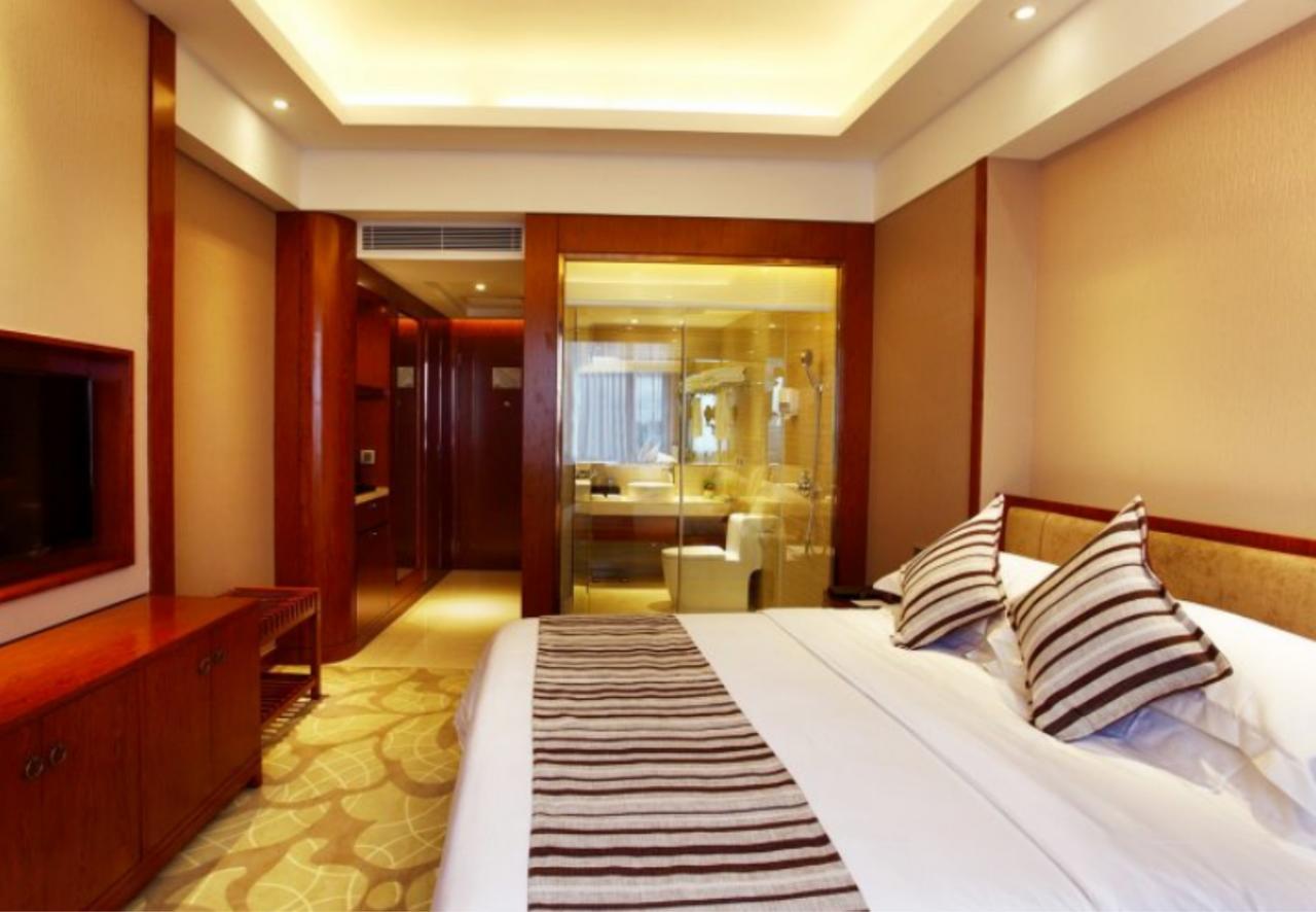 Отель санья 4. Hyton Hotel Sanya 4*. Hyton Hotel Dadunhai. Wu Tong Villa Hotel Sanya 3*. Harman Hotel Sanya 5 номера.